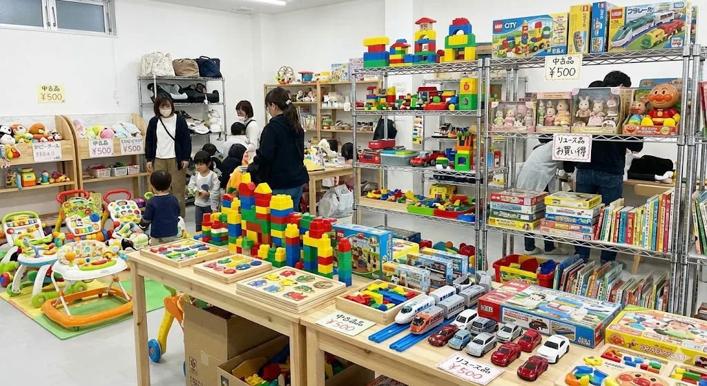 コスモスペース店舗で販売されているおもちゃやベビー用品