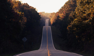 洗濯機取り付けのゴールを表すような道路を描いた写真