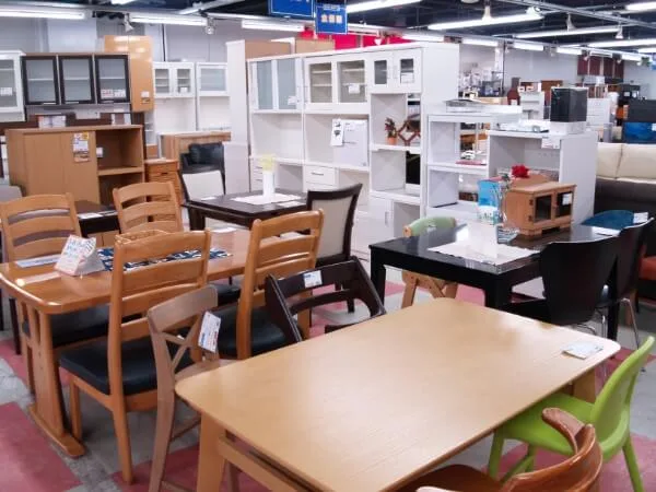 ダイニングテーブル売り場