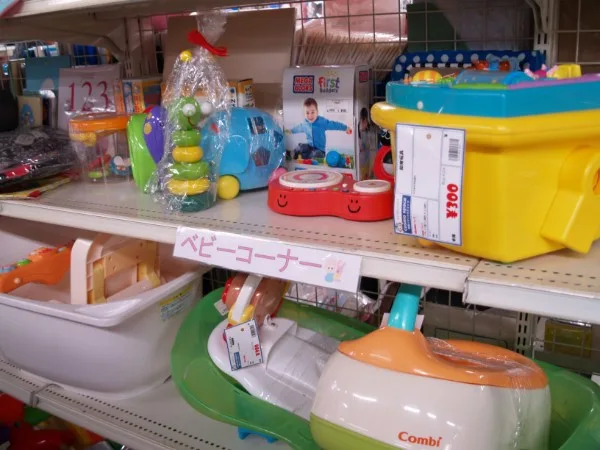 清掃後のコスモスペースのベビー用品・おもちゃ売り場 その３